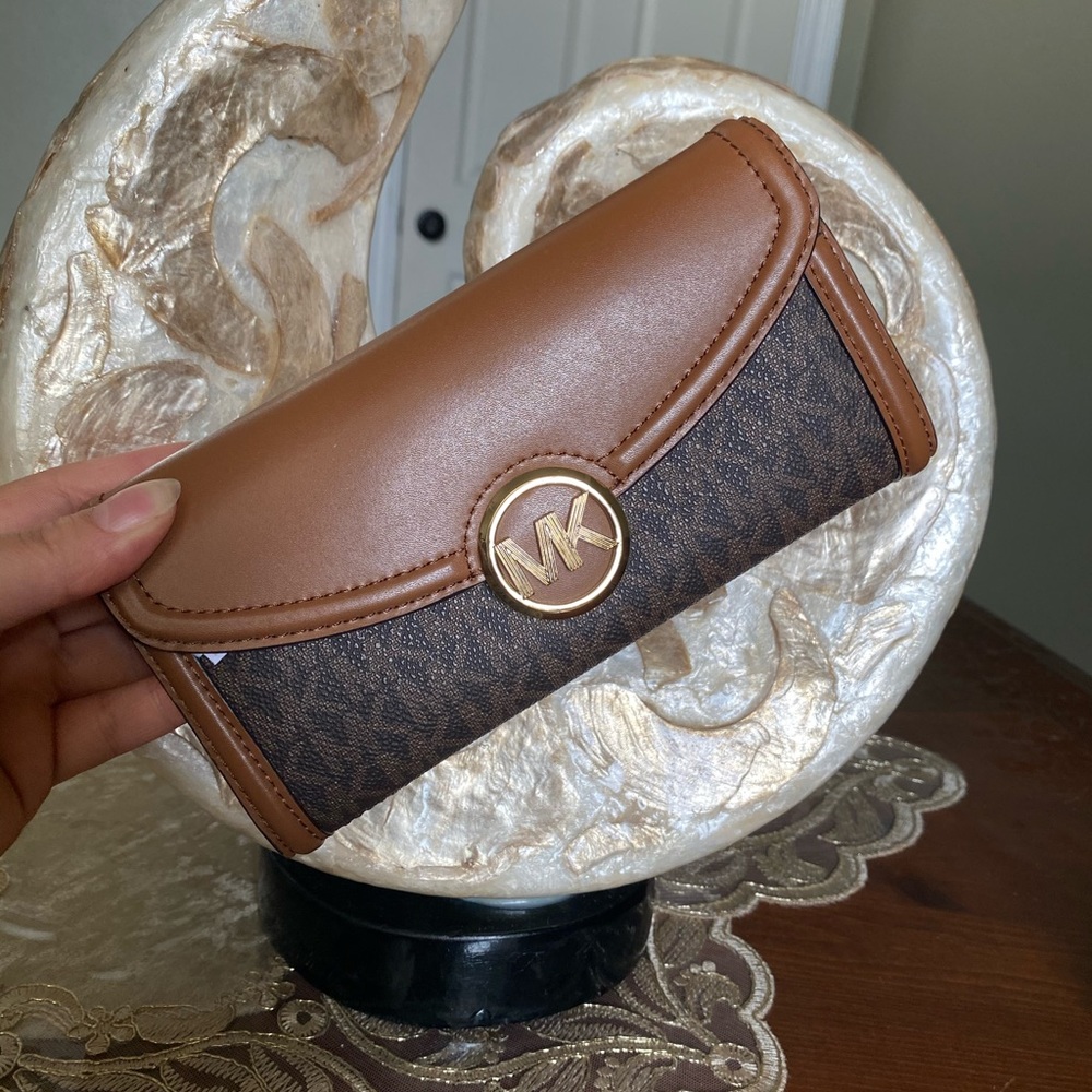 Michael Kors Fulton wallet - Picture 6 of 16